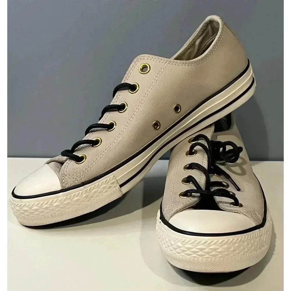 Converse All Stars in Suede - M7.5/W9.5 - Picture 1 of 7